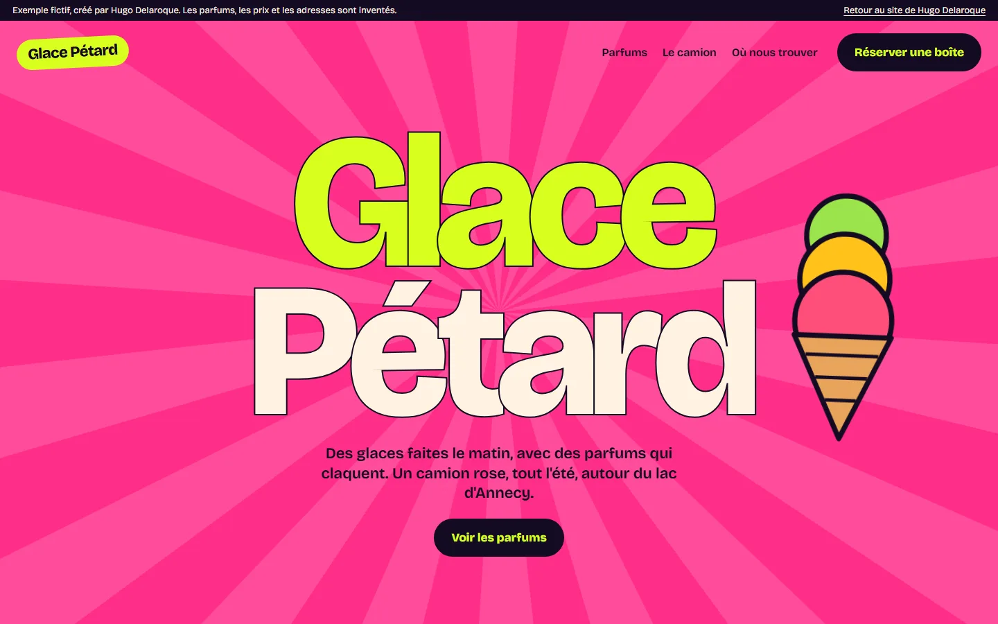 Le haut du site Glace Pétard sur ordinateur, avec le nom en lettres géantes sur fond rose et un cornet à trois boules